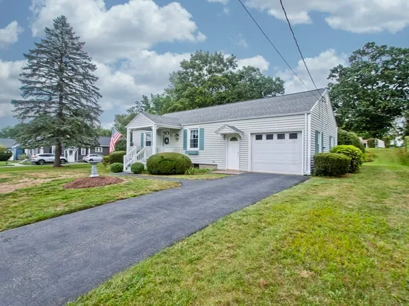 90 Berkshire Dr, Westfield, MA 01085