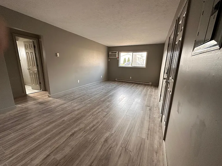 271 Kendall Ave #2 — Photo 5