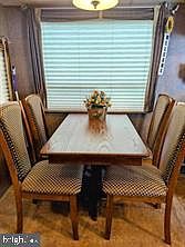 5th image of 43 Chipmunk Cir