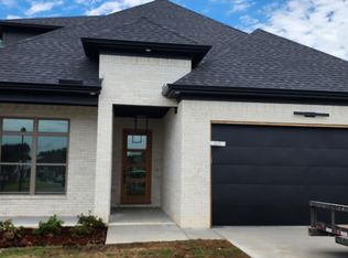 125 Fletcher Ridge Dr, Little Rock, AR 72223