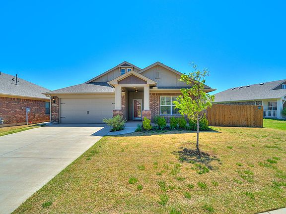 5th image of 2608 NW 191st St