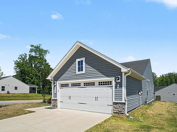 2nd image of 8549 Kenridge Ln