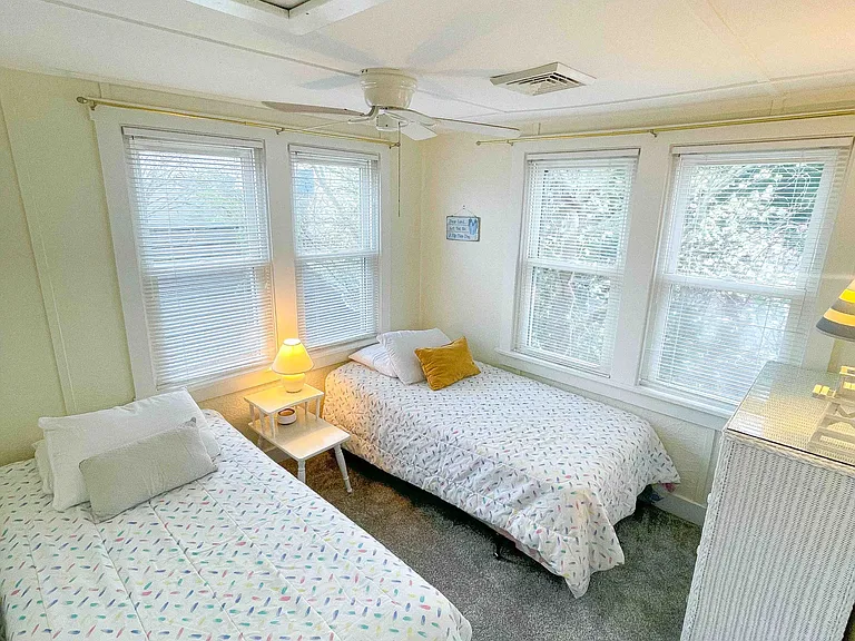 36 Maryland Ave #C — Photo 11