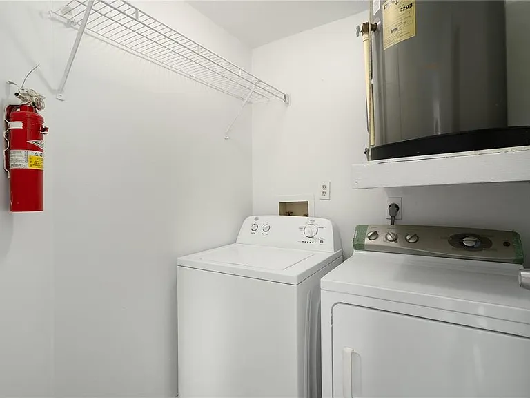 22291 Westchester Blvd #206 — Photo 13