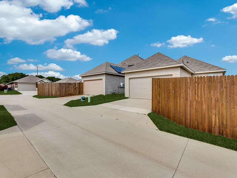 2804 Bursera Ln — Photo 12