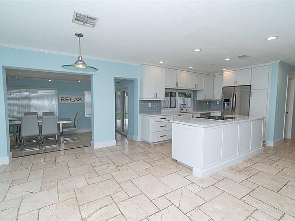 5th image of 2671 NE 20th Street