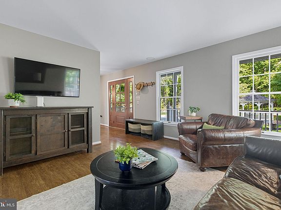 5th image of 36611 Fox Haven Ln