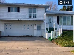 207 K Ave, Grundy Center, IA 50638