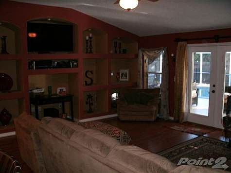6 Poinciana Lane living room