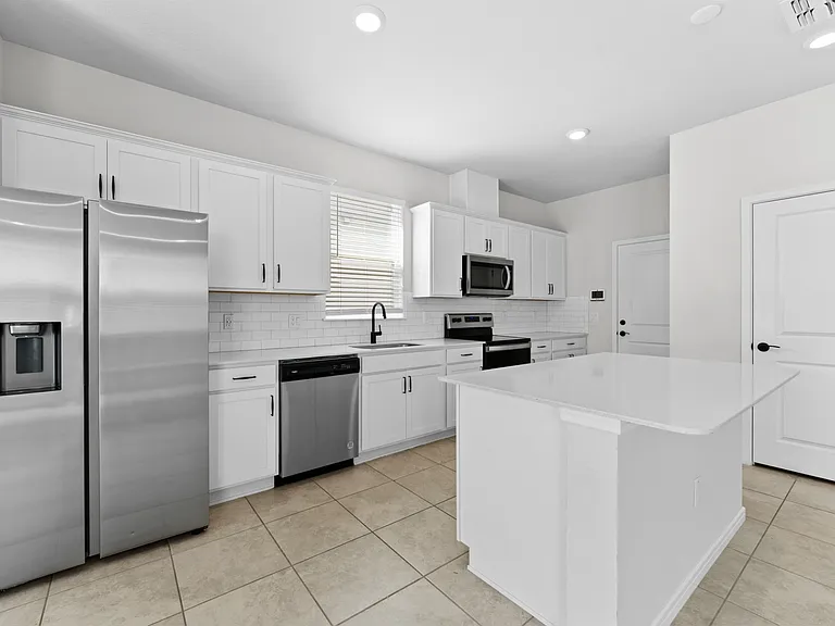 20602 Monza Loop — Photo 10