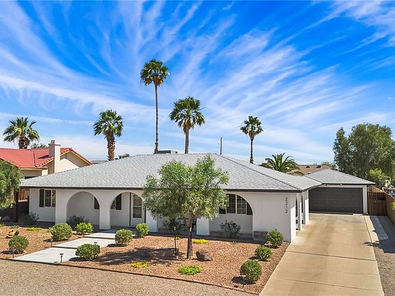 3rd image of 2212 E Primavera Cove