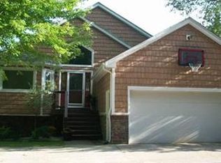 706 N Long Lake Blvd, Lake Orion, MI 48362
