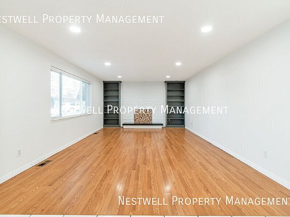 3rd image of 6687 S Carson Cir