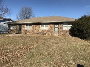 3009 Cambridge St, Saint Joseph, MO 64506