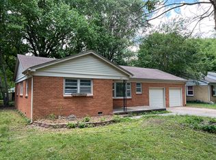 1441 S Barnes Ave, Springfield, MO 65804