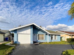 7429 SW 14th Ct, Pompano Beach, FL 33068