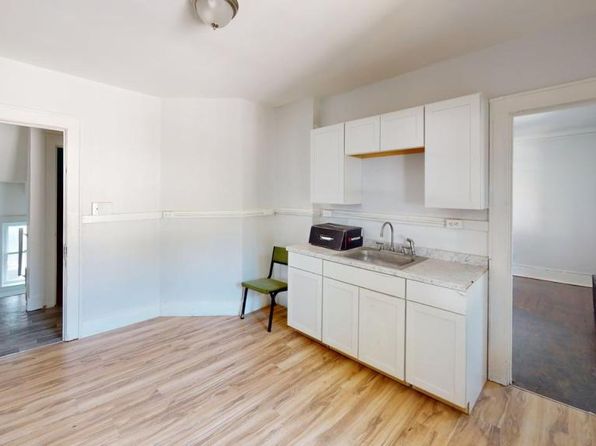 18 Bauer St