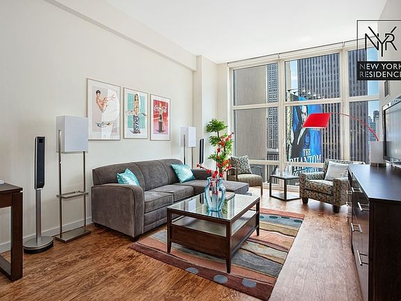 4th image of 1600 Broadway Ph 6A