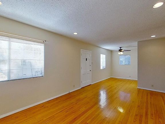 4th image of 3447 La Clede Ave