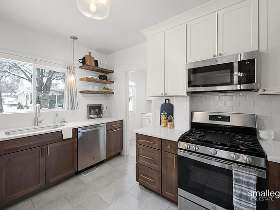 3rd image of 2629 Miller Ave NW