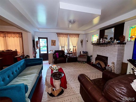 4th image of 2452 State St