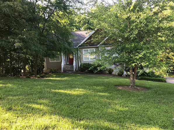 161 Wood Acre Dr, Mooresville, NC 28115