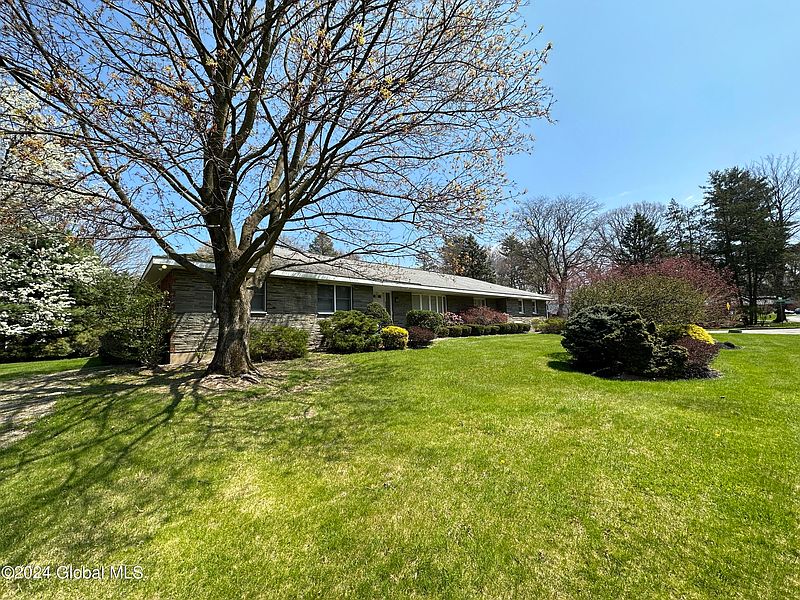 2nd image of 2209 Central Parkway