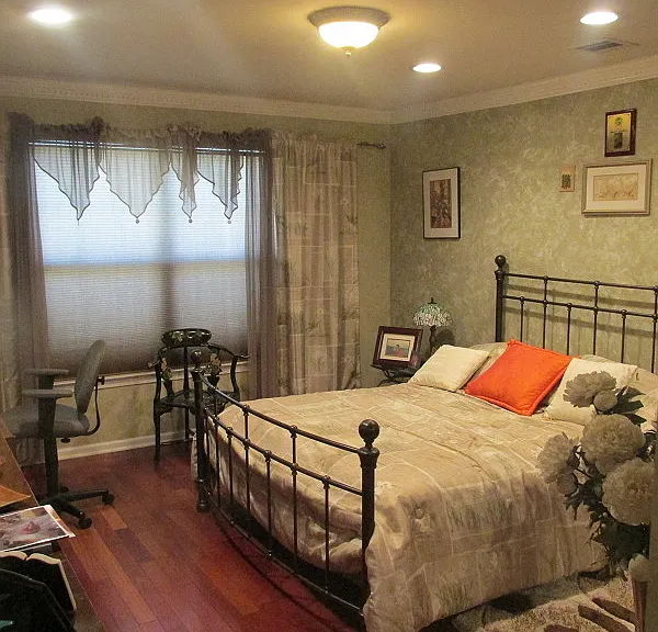 770 Green Ln #770 — Photo 11