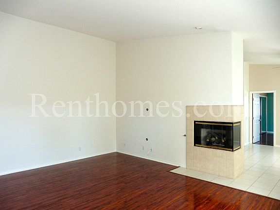 3rd image of 4974 Del Monte Ave