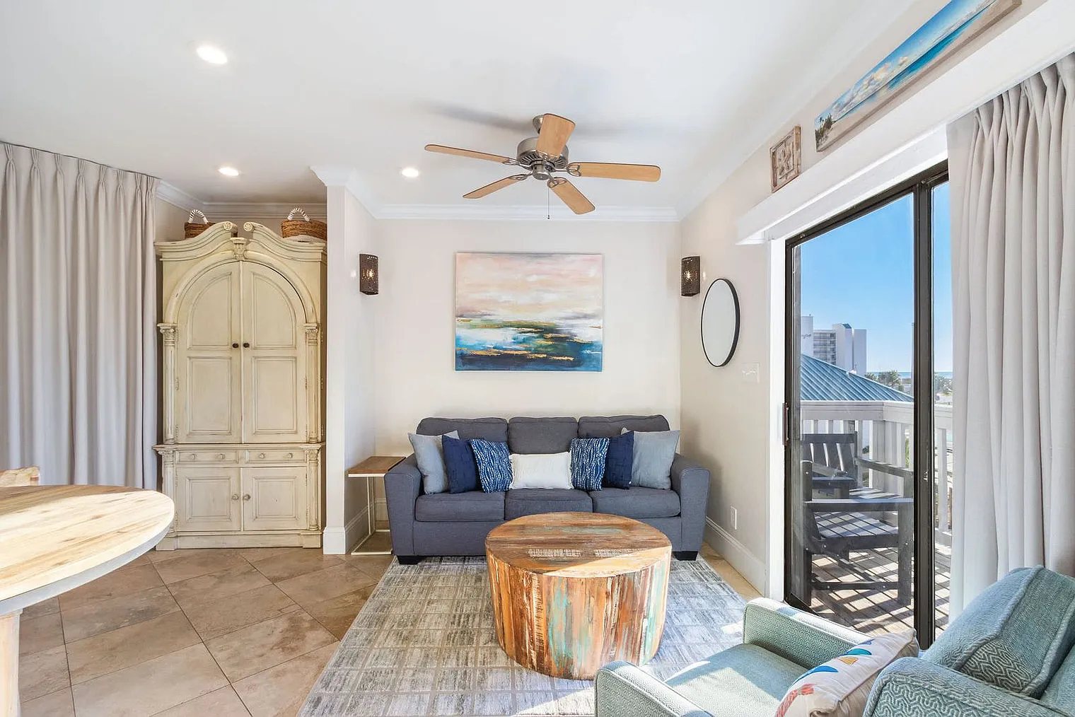 1 bed, 1.0 bath, 398 sqft, $2,264 — Photo 3