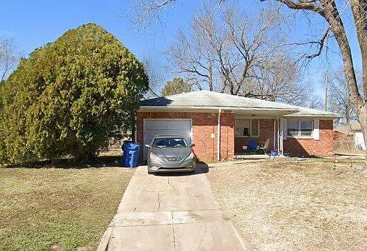 1st image of 8534 W Hickory Ln