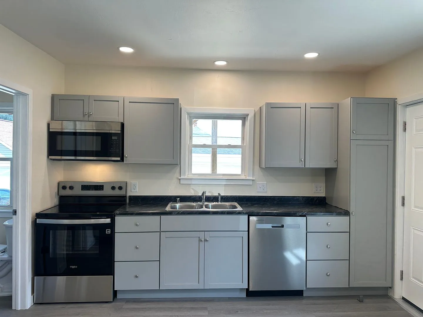 1031 S 21st St. — Photo 3