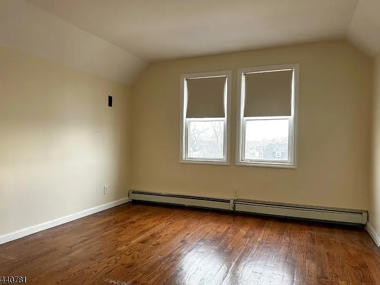 19 Walnut Ter — Photo 3