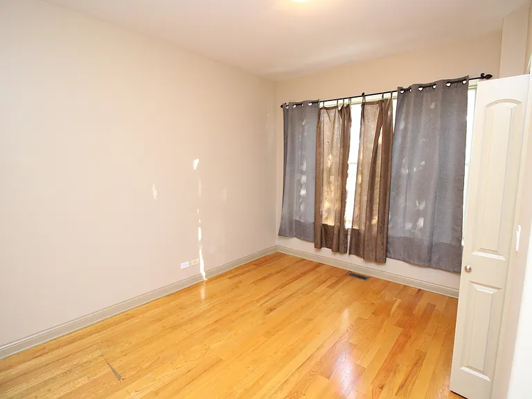 4622 W Schubert Ave #1 — Photo 9