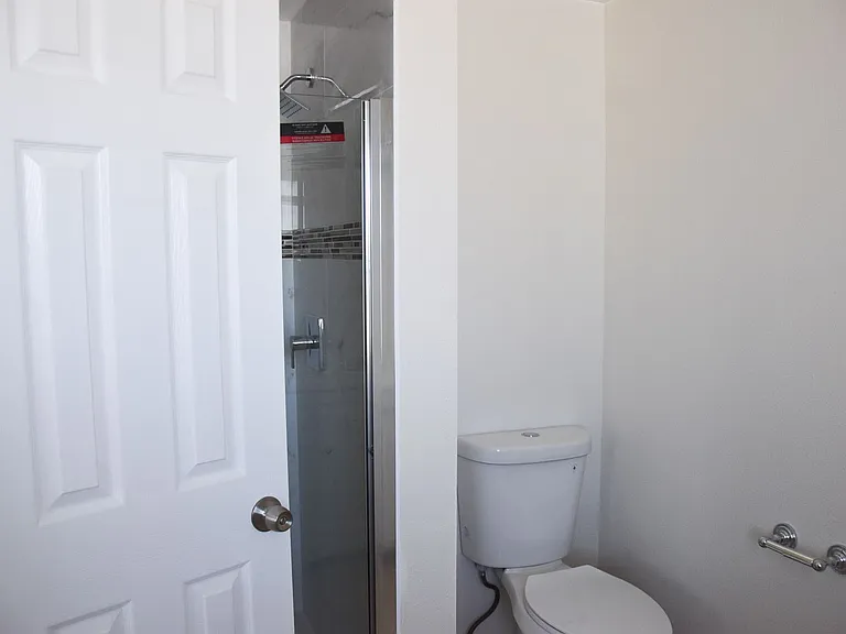 2318 E Coolidge Ave — Photo 29