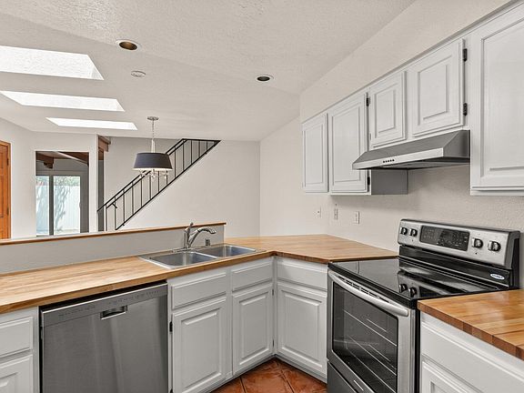 3rd image of 414 Pinon Creek Ct SE