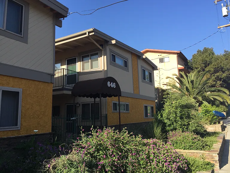 Seabreeze Apartments — Photo 22