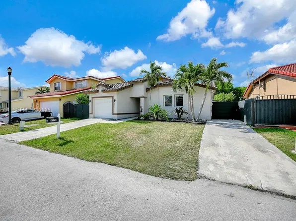 8575 SW 211th Ter, Cutler Bay, FL 33189