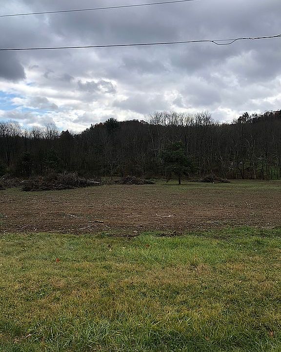 1st image of Dogwood Cir
