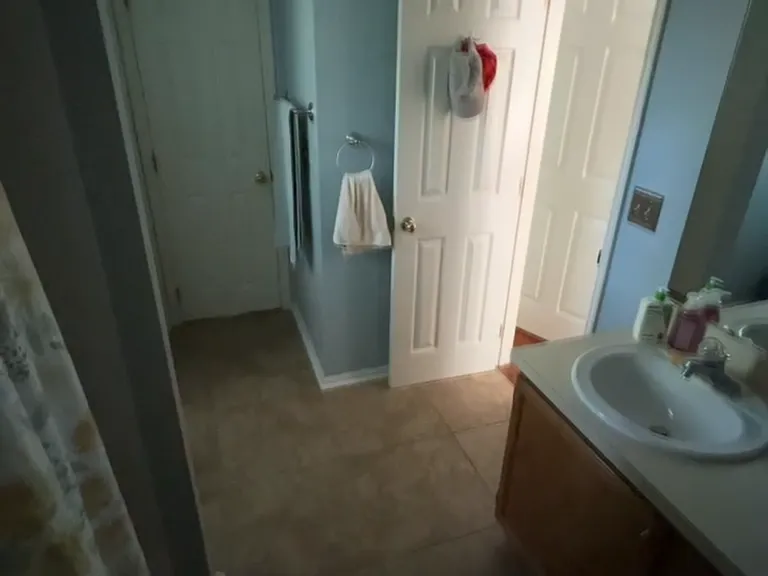 1742 Nestlewood Ln — Photo 2