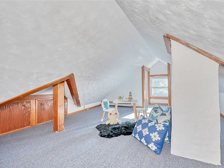 Bonus insulated attic - loft.
