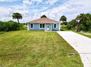 8045 Sherwood Cir, Labelle, FL 33935