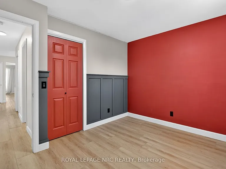 268 Henrietta St — Photo 25