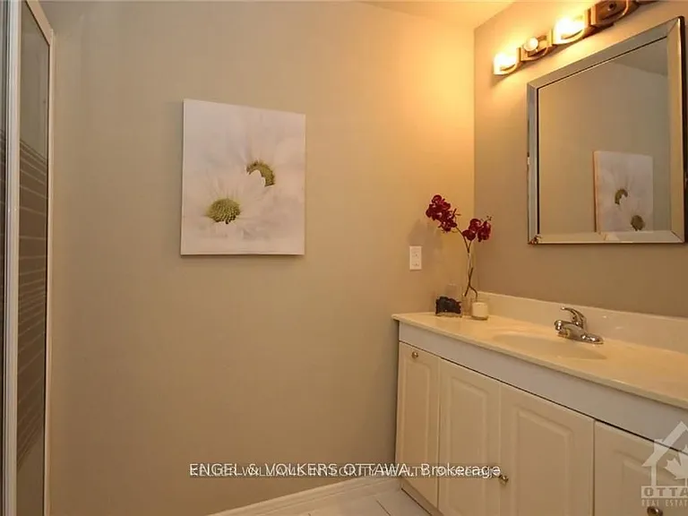 28 Country Club Dr — Photo 22