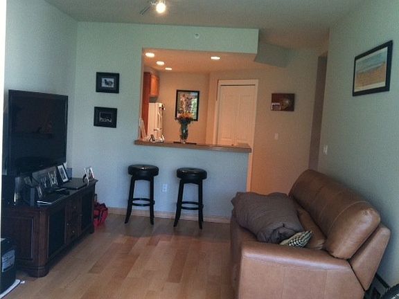 4th image of 2607 Western Ave APT 312