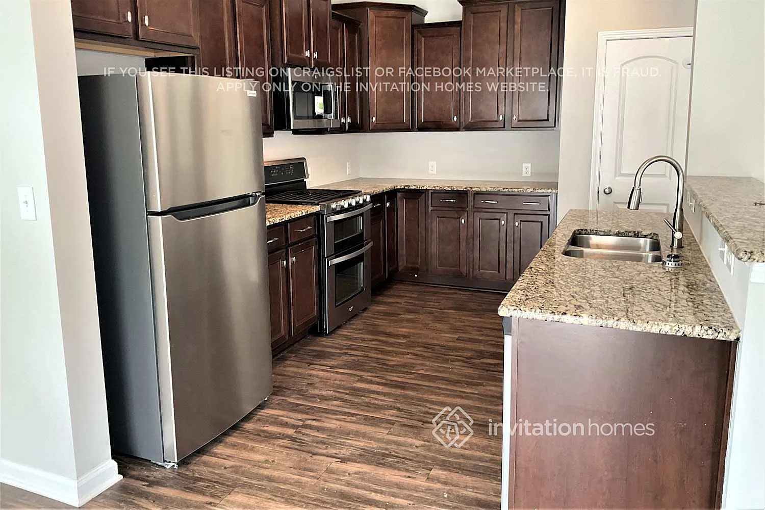 3604 Moorhen Dr Charlotte, NC 28216 — Photo 4