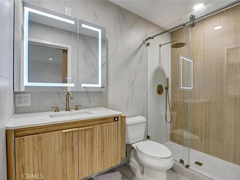 26191 Sanz #D — Photo 15