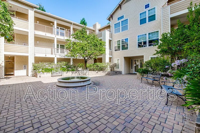 2 bed, 2.0 bath, 1080 sqft, $3,595 — Photo 4