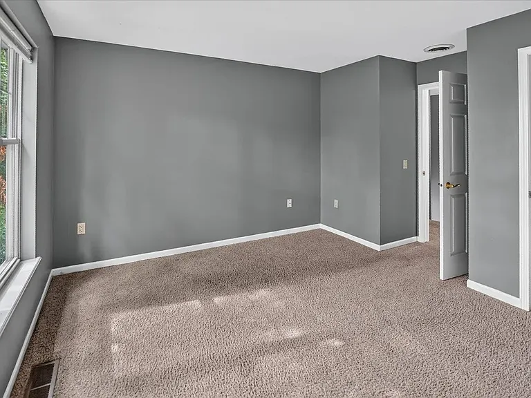 2991 Holborn Cir — Photo 32