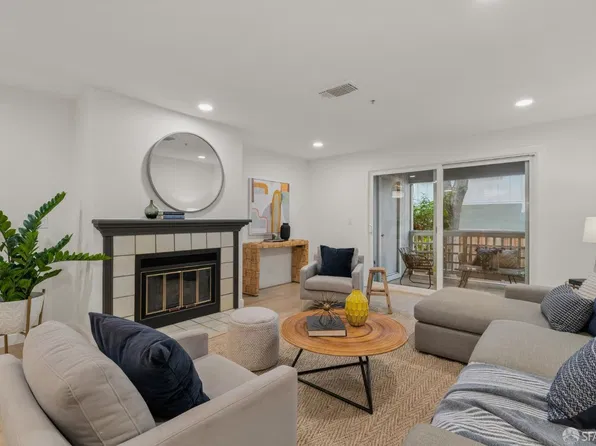 2723 Oak Rd APT A, Walnut Creek, CA 94597